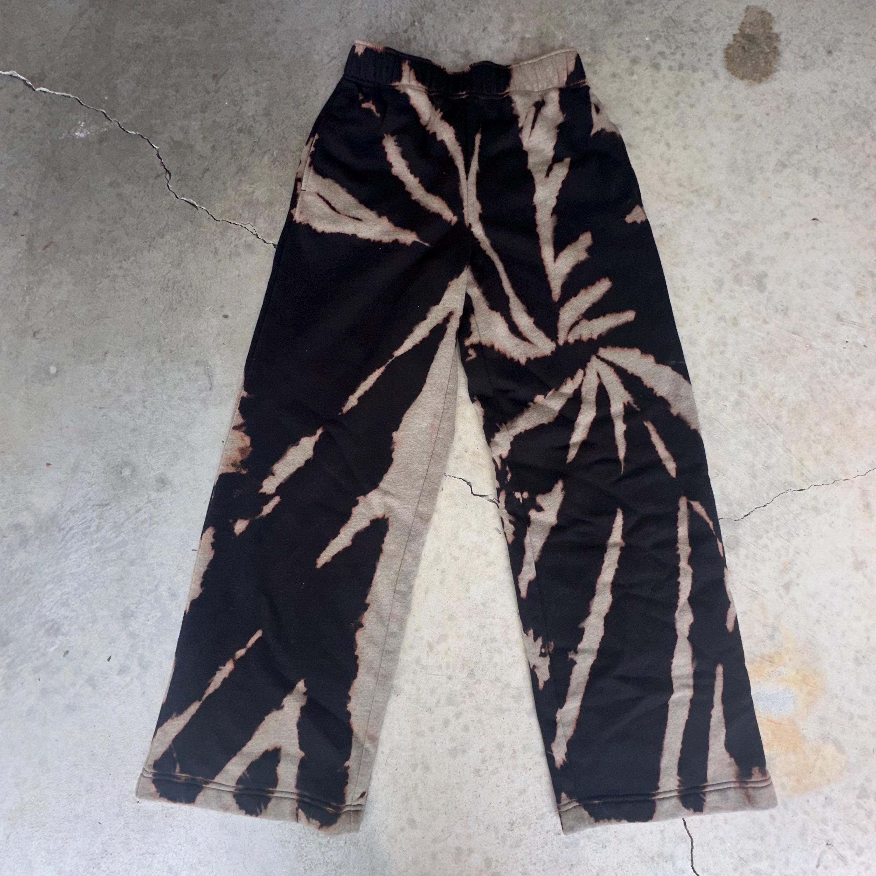 Fleece Lined Straight Leg Sweatpants